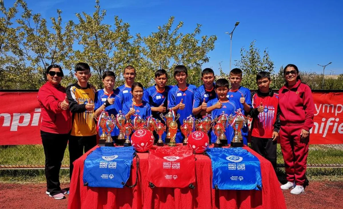 Мангистауская команда с тренерами. Фото предоставлено М.Жарылгас