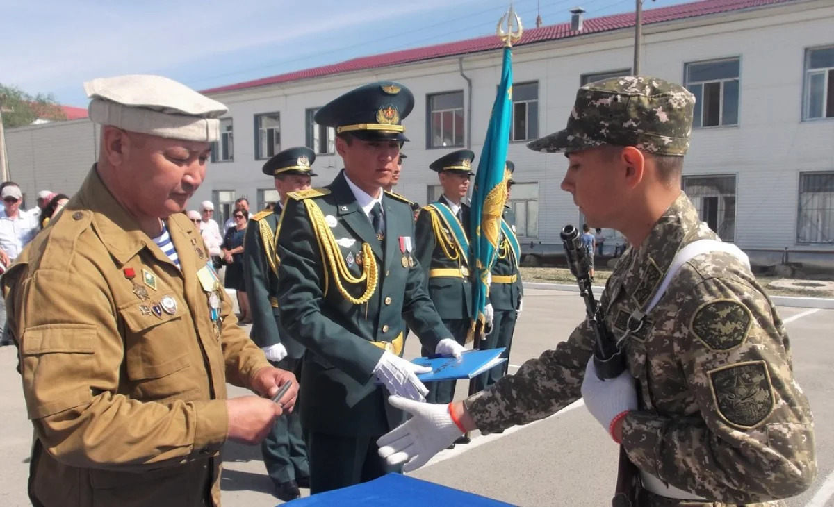 Принятие присяги. Фото предоставлено пресс-службой  управления командующего  войсками регионального командования «Запад»