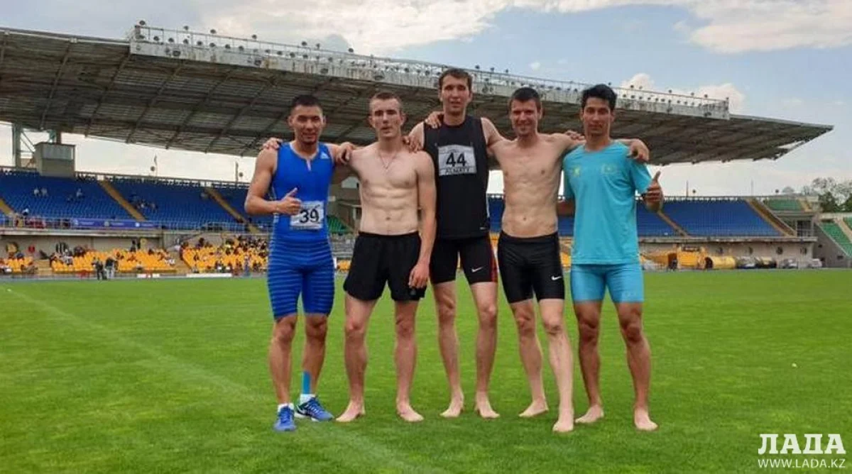 Александр Мартиросов и Адиль Рамет (справа)