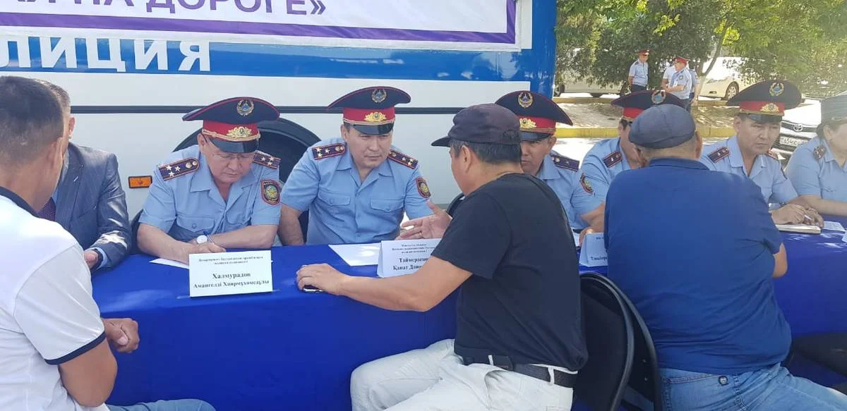 Фото предоставлено пресс-службой департамента полиции Мангистауской области||news_pic_more|<!--TBegin--><a href="https://www.lada.kz/uploads/posts/2019-06/1560512359_1aba9635-6b93-4a34-91b7-544eca678103.jpeg" onclick="return hs.expand(this)" ><img align="left" src="https://www.lada.kz/uploads/posts/2019-06/thumbs/1560512359_1aba9635-6b93-4a34-91b7-544eca678103.jpeg" alt='«Приемная на дороге»: По просьбе жительницы Актау в 14 микрорайоне  установили пешеходный переход' title='«Приемная на дороге»: По просьбе жительницы Актау в 14 микрорайоне  установили пешеходный переход'  /></a><!--TEnd-->