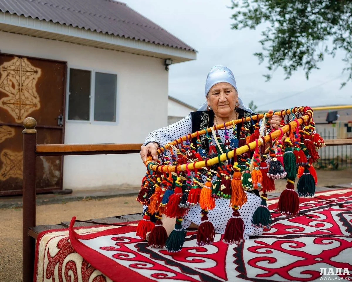 Медина Избасарова||news_pic_more|<!--TBegin--><a href="https://www.lada.kz/uploads/posts/2019-08/1565768565_aues-saginaeva.jpg" onclick="return hs.expand(this)" ><img align="left" src="https://www.lada.kz/uploads/posts/2019-08/thumbs/1565768565_aues-saginaeva.jpg" alt='Маңғыстаулық қолөнершілер шығармашылық пен жұмысқа арналған орынға мұқтаж' title='Маңғыстаулық қолөнершілер шығармашылық пен жұмысқа арналған орынға мұқтаж'  /></a><!--TEnd--><br /><!--TBegin--><a href="https://www.lada.kz/uploads/posts/2019-08/1565768610_kumis-kosbay_1.jpg" onclick="return hs.expand(this)" ><img align="left" src="https://www.lada.kz/uploads/posts/2019-08/thumbs/1565768610_kumis-kosbay_1.jpg" alt='Маңғыстаулық қолөнершілер шығармашылық пен жұмысқа арналған орынға мұқтаж' title='Маңғыстаулық қолөнершілер шығармашылық пен жұмысқа арналған орынға мұқтаж'  /></a><!--TEnd--><br /><!--TBegin--><a href="https://www.lada.kz/uploads/posts/2019-08/1565768612_kumis-kosbay_2.jpg" onclick="return hs.expand(this)" ><img align="left" src="https://www.lada.kz/uploads/posts/2019-08/thumbs/1565768612_kumis-kosbay_2.jpg" alt='Маңғыстаулық қолөнершілер шығармашылық пен жұмысқа арналған орынға мұқтаж' title='Маңғыстаулық қолөнершілер шығармашылық пен жұмысқа арналған орынға мұқтаж'  /></a><!--TEnd--><br /><!--TBegin--><a href="https://www.lada.kz/uploads/posts/2019-08/1565768629_medina-izbasarova_2.jpg" onclick="return hs.expand(this)" ><img align="left" src="https://www.lada.kz/uploads/posts/2019-08/thumbs/1565768629_medina-izbasarova_2.jpg" alt='Маңғыстаулық қолөнершілер шығармашылық пен жұмысқа арналған орынға мұқтаж' title='Маңғыстаулық қолөнершілер шығармашылық пен жұмысқа арналған орынға мұқтаж'  /></a><!--TEnd-->