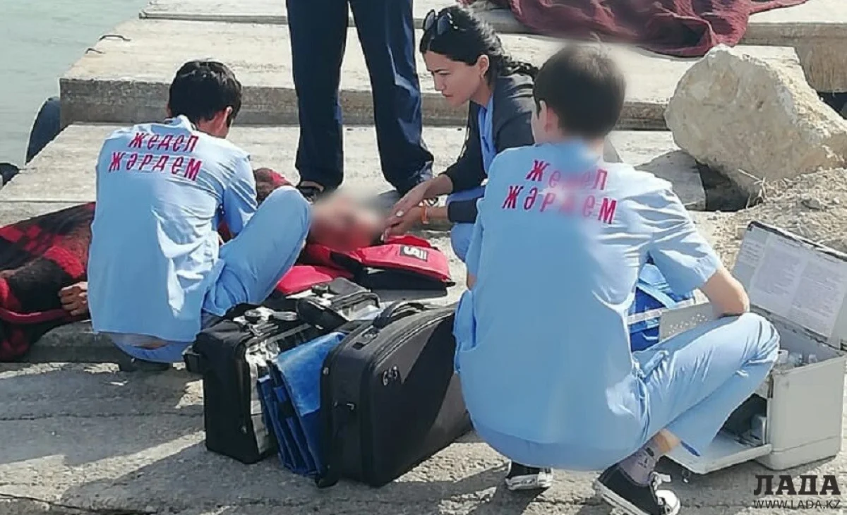 На месте происшествия||news_pic_more|<!--TBegin--><a href="https://www.lada.kz/uploads/posts/2019-09/1568204418_4894b8e6-2928-452a-ad1f-f03e457fdc51.jpg" onclick="return hs.expand(this)" ><img align="left" src="https://www.lada.kz/uploads/posts/2019-09/thumbs/1568204418_4894b8e6-2928-452a-ad1f-f03e457fdc51.jpg" alt='В Актау спасатели вытащили из воды утопающего' title='В Актау спасатели вытащили из воды утопающего'  /></a><!--TEnd--><br /><!--TBegin--><a href="https://www.lada.kz/uploads/posts/2019-09/1568204394_567a5aa1-bd93-4684-8aac-c2897b105cfc.jpg" onclick="return hs.expand(this)" ><img align="left" src="https://www.lada.kz/uploads/posts/2019-09/thumbs/1568204394_567a5aa1-bd93-4684-8aac-c2897b105cfc.jpg" alt='В Актау спасатели вытащили из воды утопающего' title='В Актау спасатели вытащили из воды утопающего'  /></a><!--TEnd--><br /><!--TBegin--><a href="https://www.lada.kz/uploads/posts/2019-09/1568204454_a6467fa5-7aca-435d-9bdf-17d47fa91dab.jpg" onclick="return hs.expand(this)" ><img align="left" src="https://www.lada.kz/uploads/posts/2019-09/thumbs/1568204454_a6467fa5-7aca-435d-9bdf-17d47fa91dab.jpg" alt='В Актау спасатели вытащили из воды утопающего' title='В Актау спасатели вытащили из воды утопающего'  /></a><!--TEnd-->