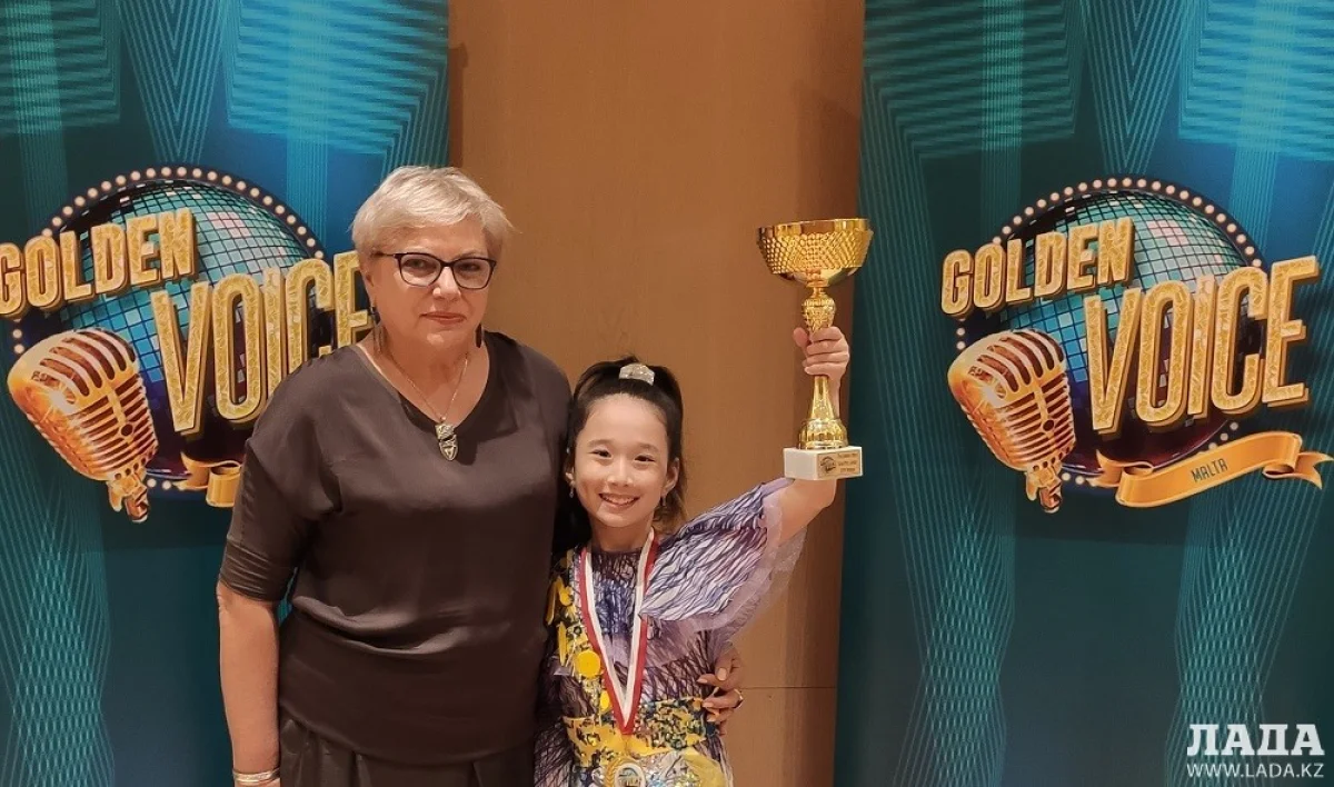 На фото Ольга Хныкина и Дильназ Тилепова