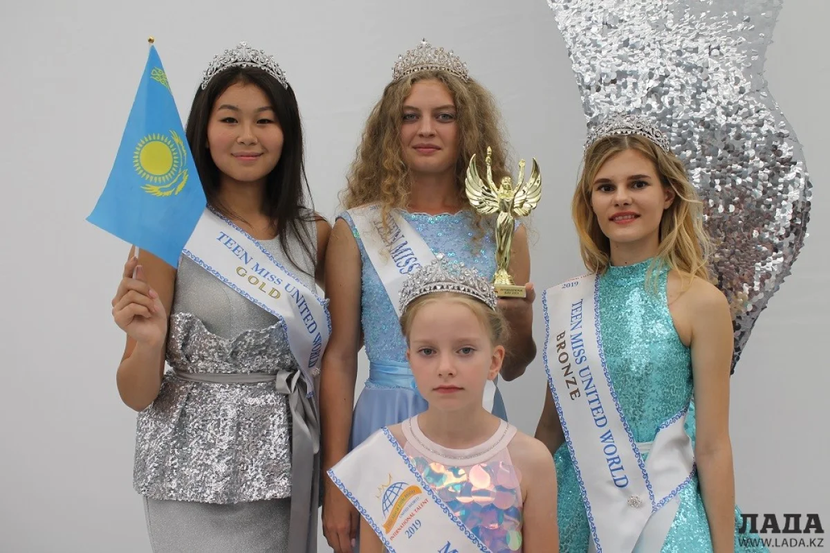 Участницы из Казахстана||news_pic_more|<!--TBegin--><a href="https://www.lada.kz/uploads/posts/2019-10/1571644691_1-19.jpg" onclick="return hs.expand(this)" ><img align="left" src="https://www.lada.kz/uploads/posts/2019-10/thumbs/1571644691_1-19.jpg" alt='Воспитанницы театра моды «Колибри» стали победительницами на международном конкурсе «Little Miss &amp; Little Mister United World 2019»' title='Воспитанницы театра моды «Колибри» стали победительницами на международном конкурсе «Little Miss &amp; Little Mister United World 2019»'  /></a><!--TEnd--><br /><!--TBegin--><a href="https://www.lada.kz/uploads/posts/2019-10/1571644686_4-7.jpg" onclick="return hs.expand(this)" ><img align="left" src="https://www.lada.kz/uploads/posts/2019-10/thumbs/1571644686_4-7.jpg" alt='Воспитанницы театра моды «Колибри» стали победительницами на международном конкурсе «Little Miss &amp; Little Mister United World 2019»' title='Воспитанницы театра моды «Колибри» стали победительницами на международном конкурсе «Little Miss &amp; Little Mister United World 2019»'  /></a><!--TEnd-->