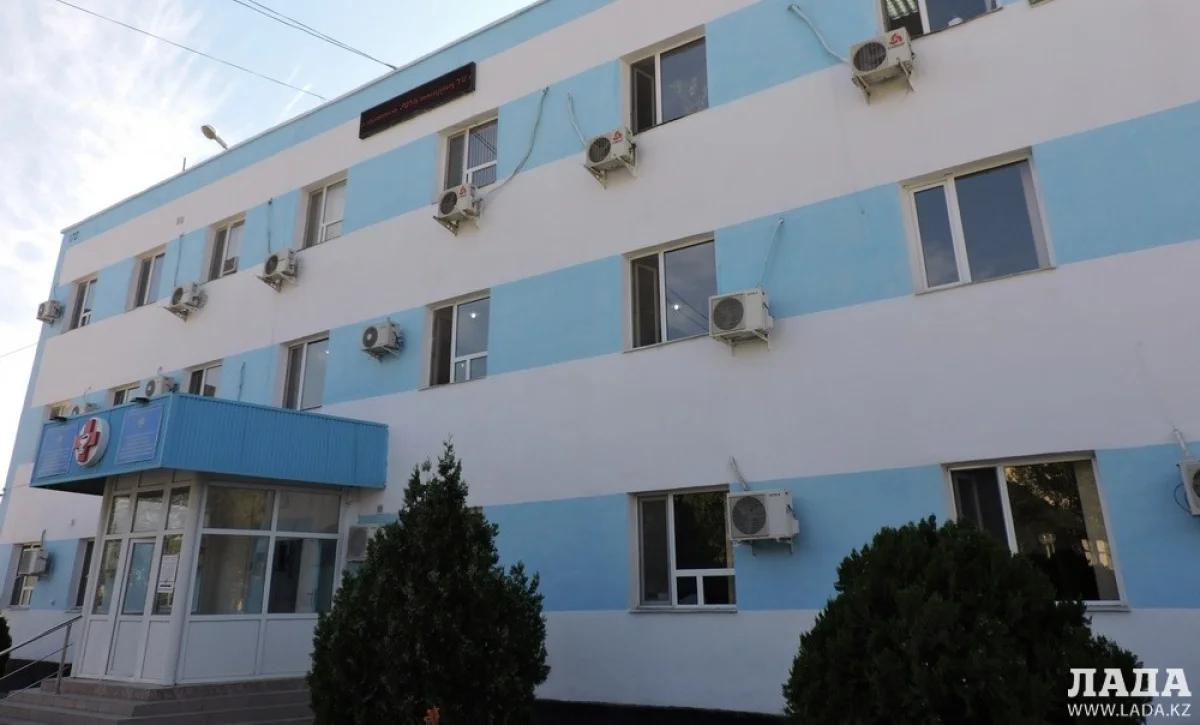 Здание центра. Фото автора