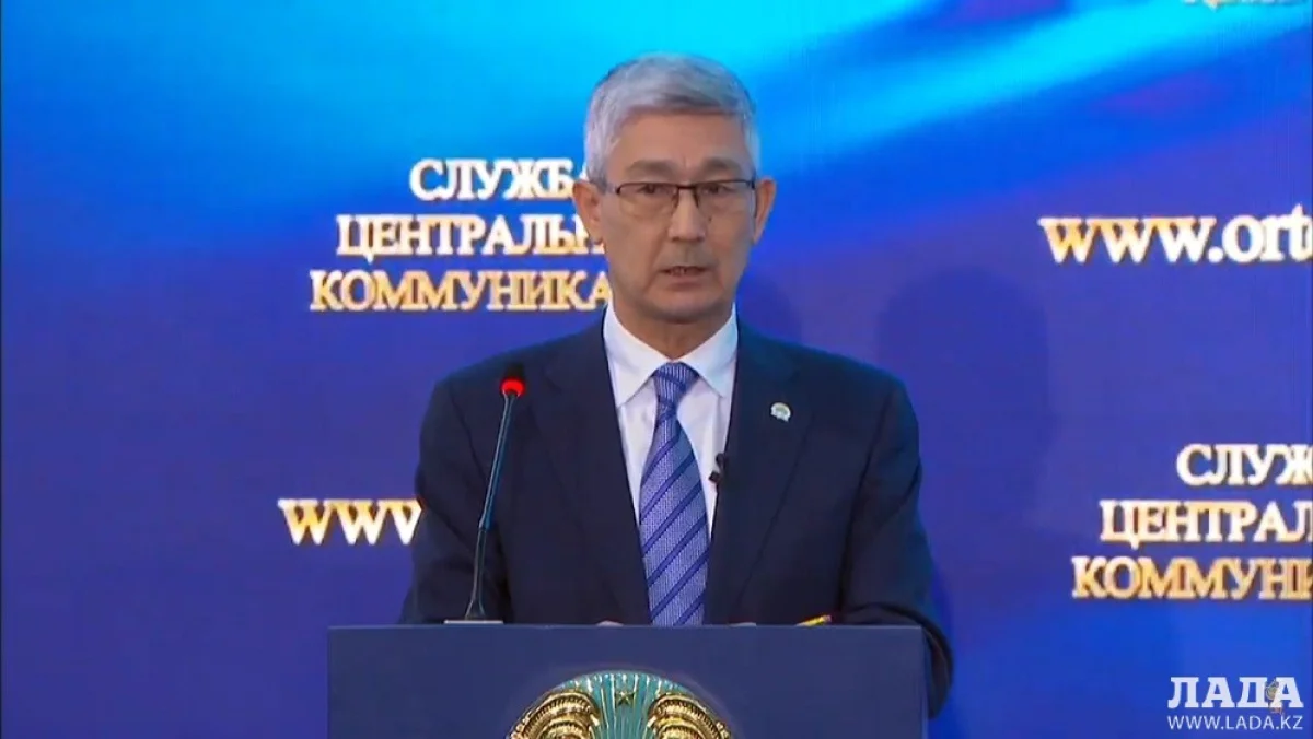 Серикбай Трумов на брифинге в службе центральных коммуникаций Казахстана
