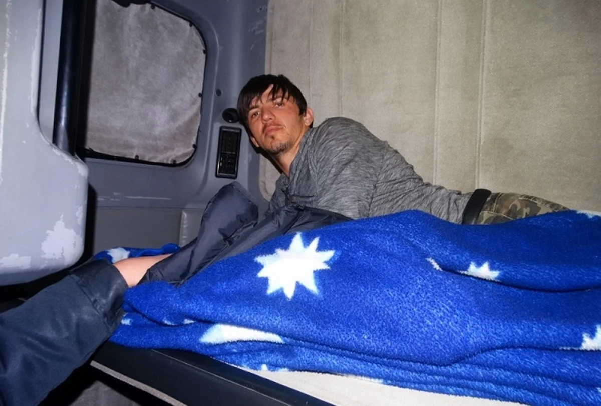 Житель Дагестана, который пытался спрятаться от пограничников