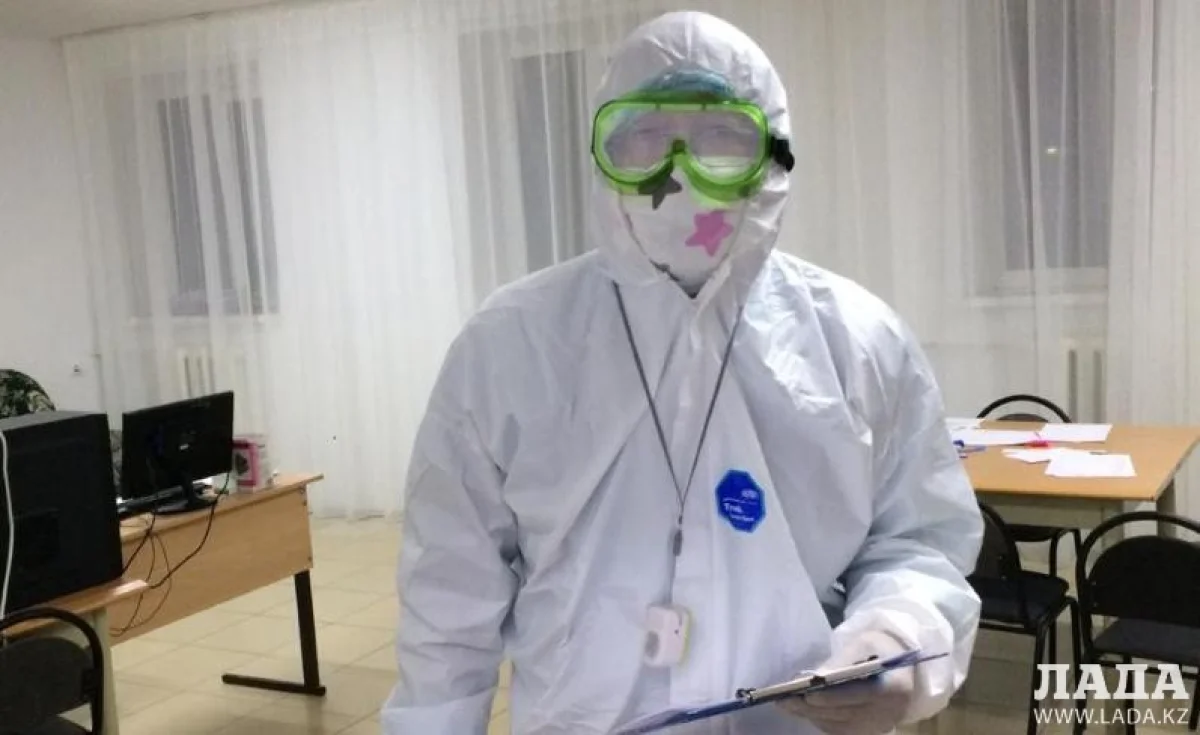 Врач в стационаре. Фото предоставлено департаментом