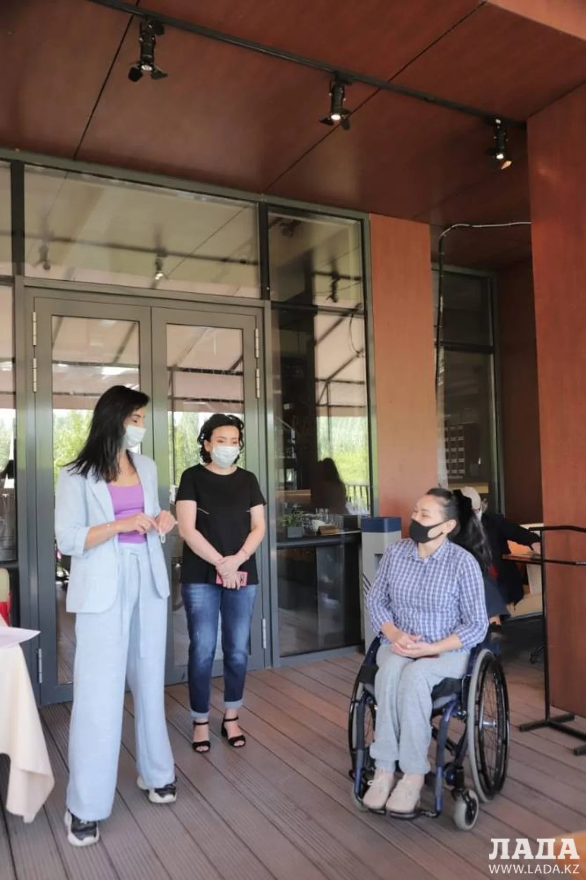 Акция народного проекта «Шапағат» и психолога Дармины Поповой