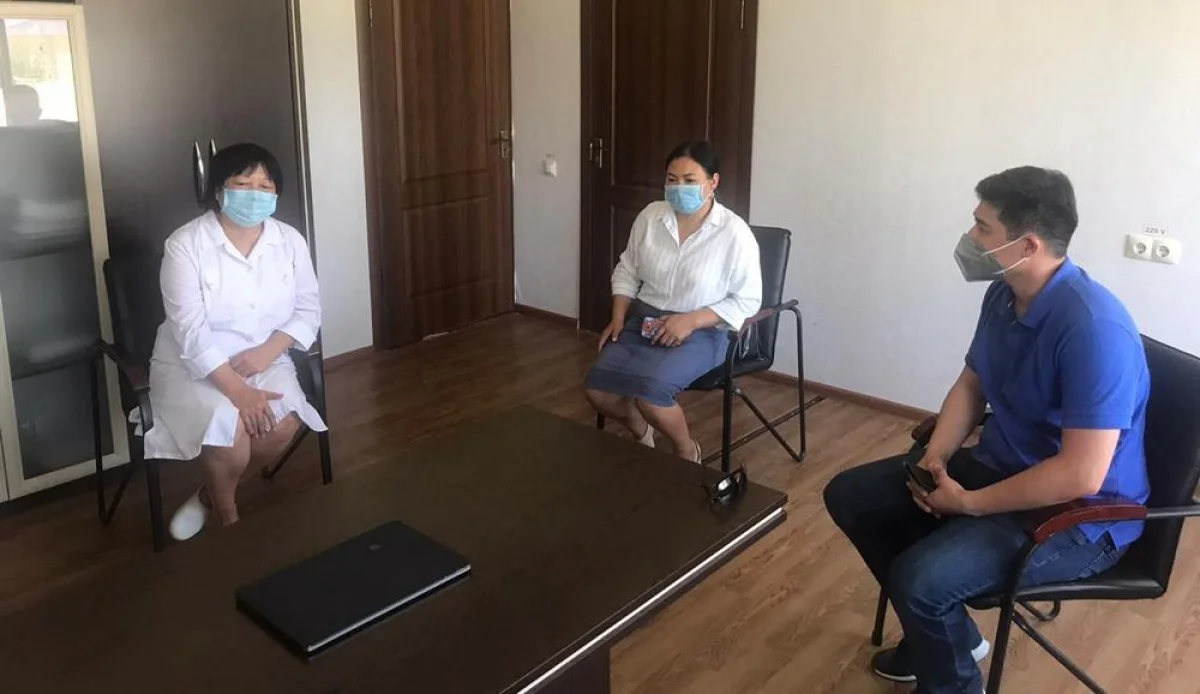 Встреча с медработниками. Фото предоставлено пресс-службой департамента