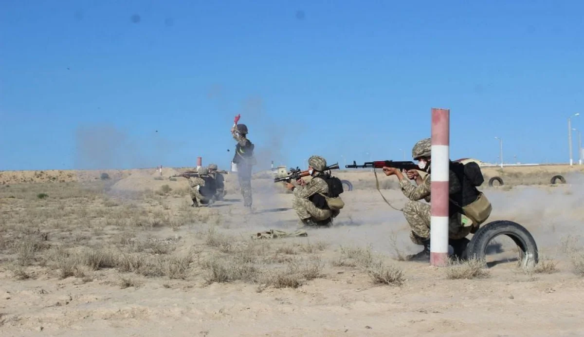 Стрельбы на полигоне. Фото предоставлено Н.Шалабаевым