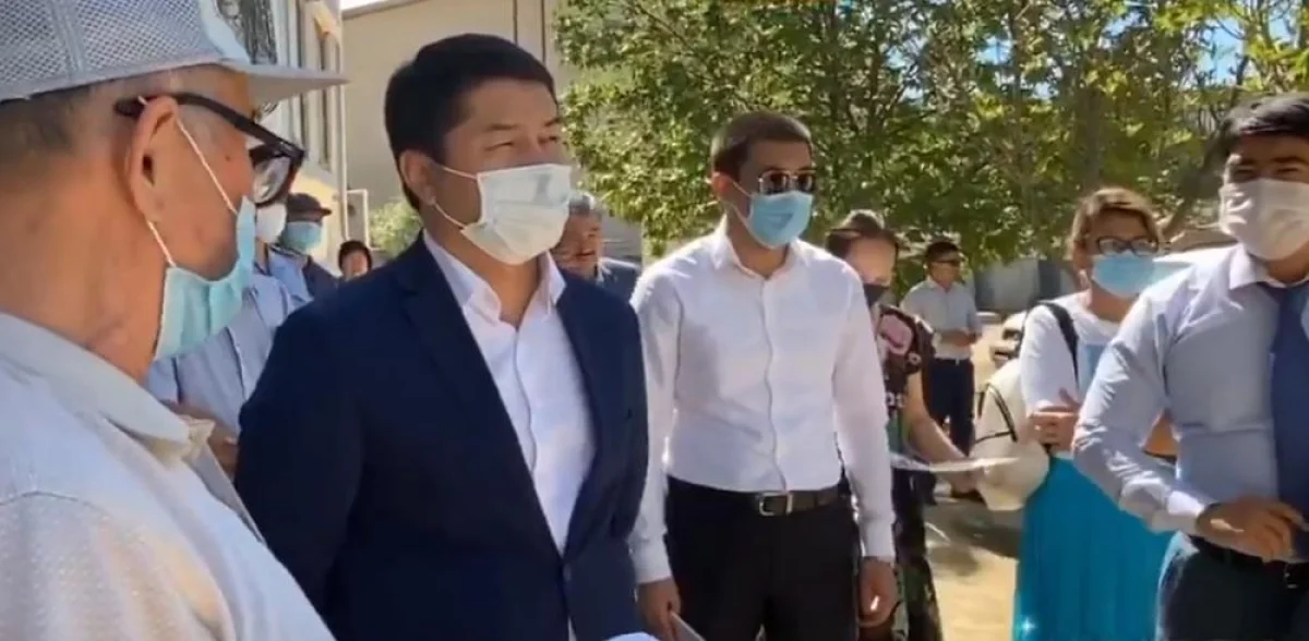 На встрече с жителями