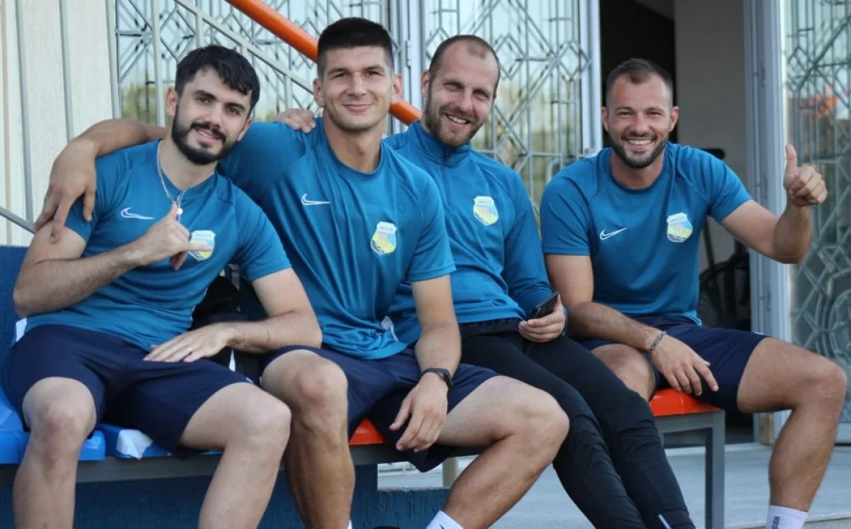 Футболисты «Каспия». Фото Ольги Сагандыковой