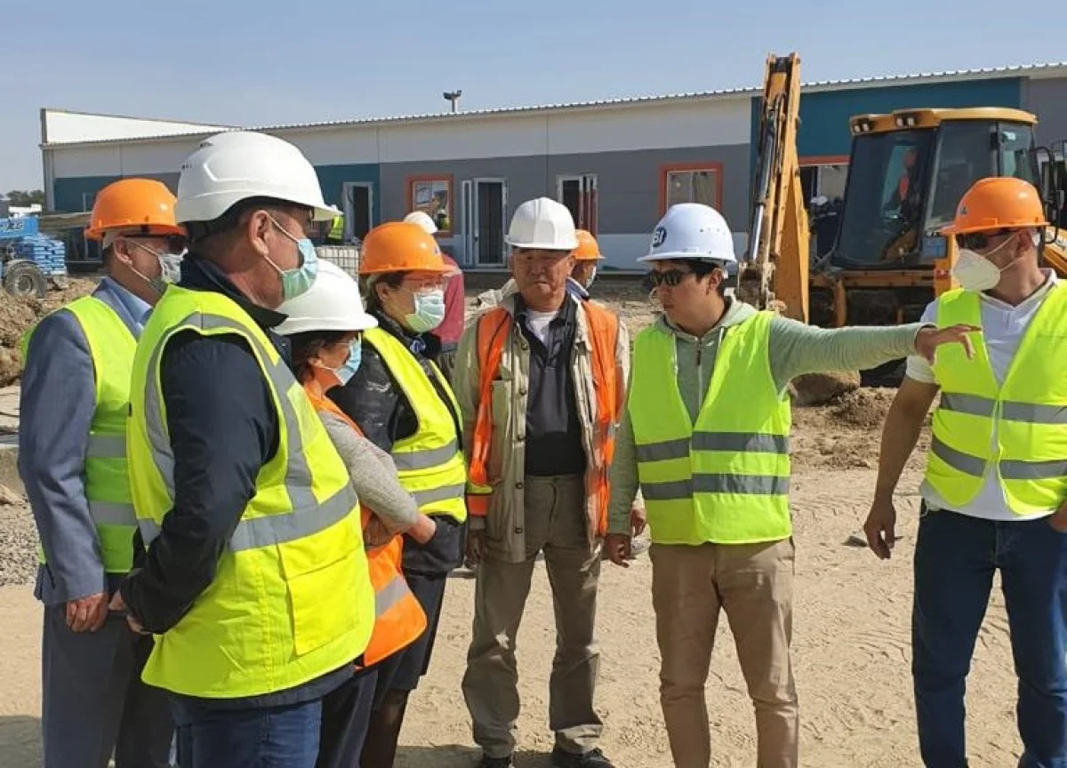 С ходом стороительства ознакомилась руководитель управление здравоохранения Мангистауской области Жамал Жаманбаева