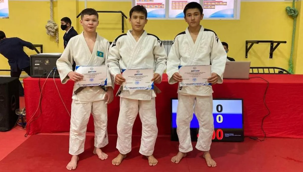 Чемпионы и призёры соревнований. Фото предоставлено федерацией дзюдо