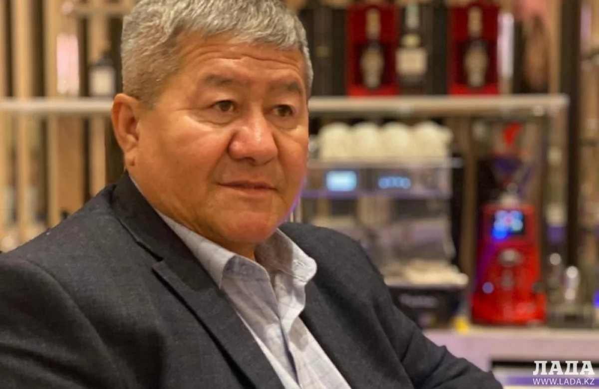 А. Жанбуршиев. Фото пресс-службы акимата Мангистауского района