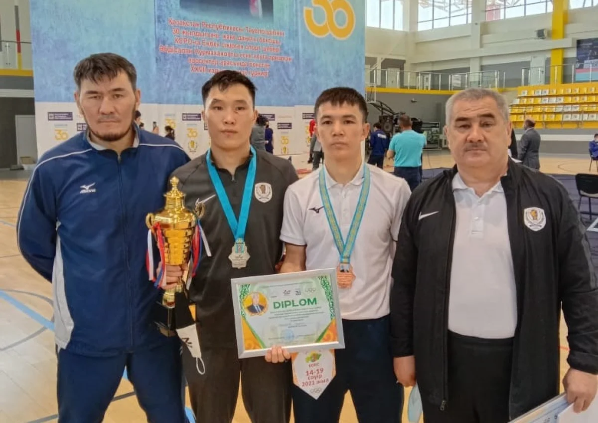Победители турнира. Фото предоставлено пресс-службой Федерации бокса Мангистауской области