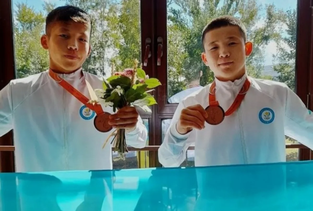 Победители турнира. Фото предоставлено пресс-службой Федерации бокса Мангистауской области