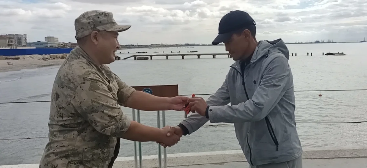 Передача ключей владельцу. Фото предоставлено Е.Кайбуллиным