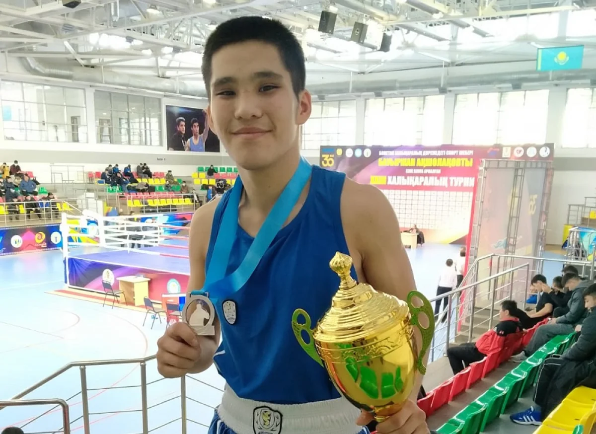 Победитель турнира. Фото предоставлено пресс-службой Федерации бокса Мангистауской области