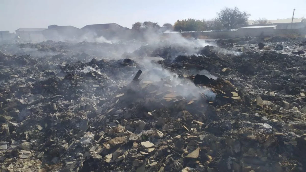 Тлеющая свалка в 1 микрорайоне Актау