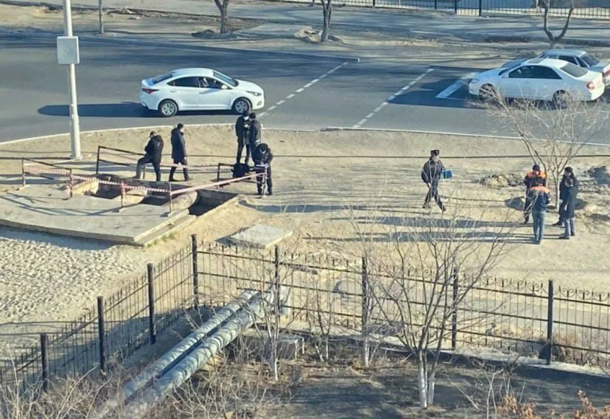 Фото очевидцев||news_pic_more|<!--TBegin--><a href="https://www.lada.kz/uploads/posts/2021-12/1638879495_0252e3f5-af7d-440f-8fb2-24b744a9a7f9.jpg" onclick="return hs.expand(this)" ><img align="left" src="https://www.lada.kz/uploads/posts/2021-12/thumbs/1638879495_0252e3f5-af7d-440f-8fb2-24b744a9a7f9.jpg" alt='В Актау из канализационного коллектора извлекли труп мужчины' title='В Актау из канализационного коллектора извлекли труп мужчины'  /></a><!--TEnd-->