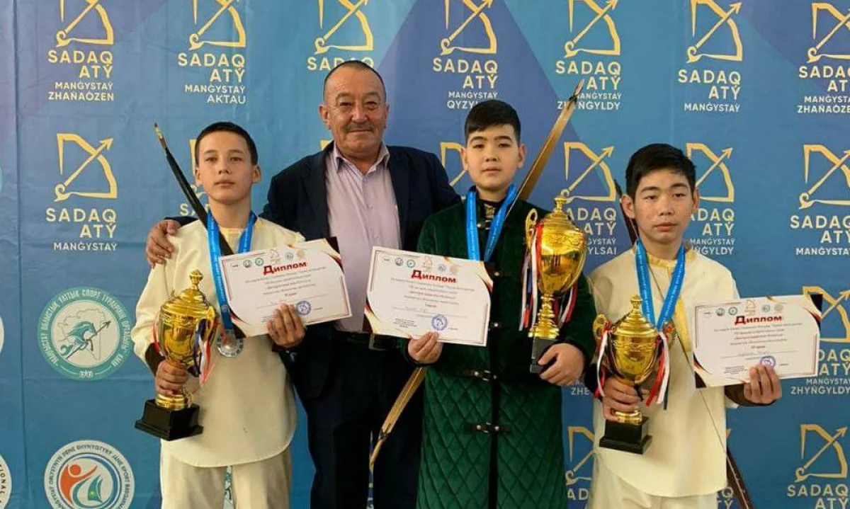 Фото организаторов чемпионата по стрельбе из лука