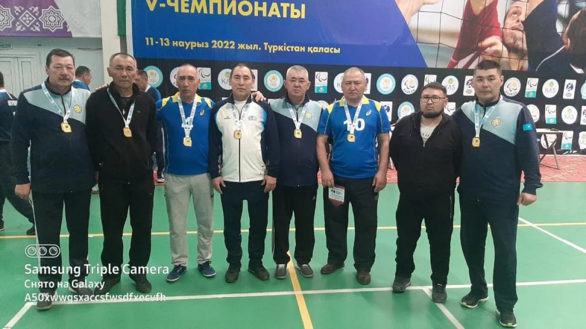 Команда-чемпион. Фото предоставлено Н.Кулушовым