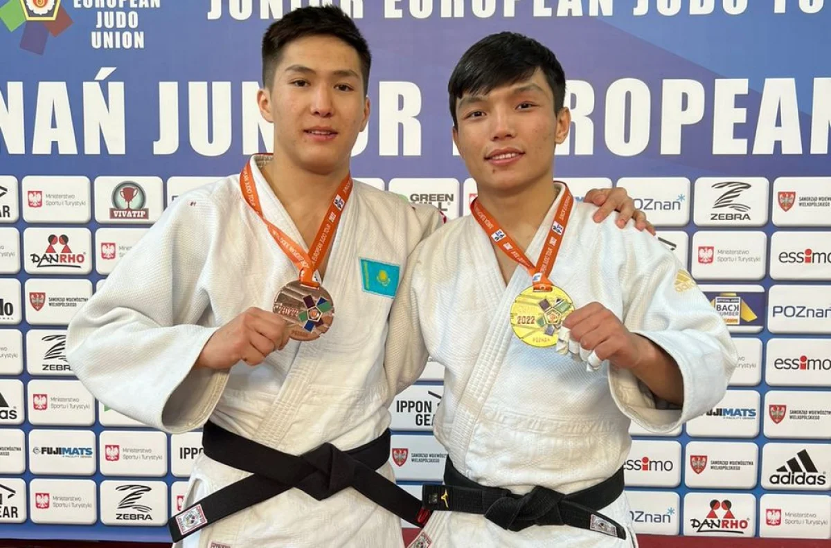 Нурсултан Жубаткан и Мерей Марханбетов. Фото предоставил тренер сборной РК по дзюдо Айбек Имашев