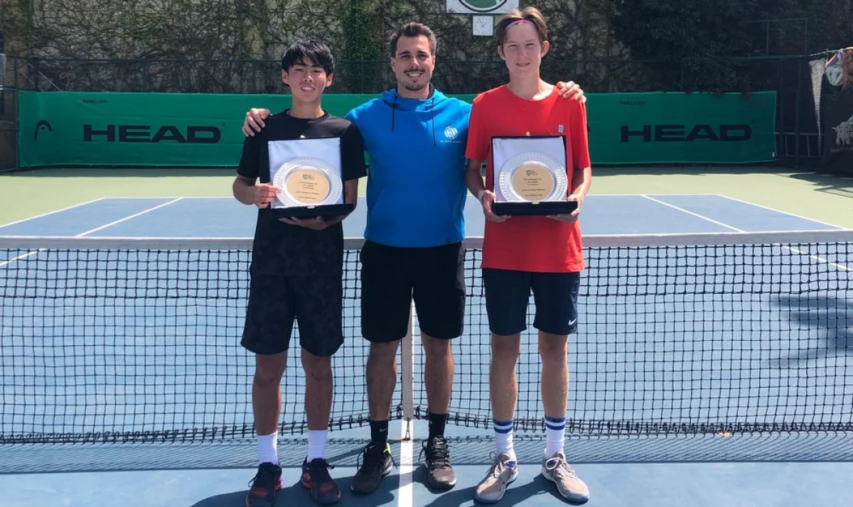 Даниал Рахматуллаев со своим напарником Хииро Сакамото