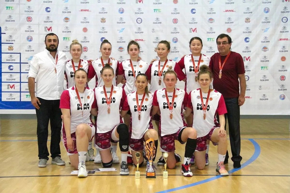 Сборная «Каспий» с тренерами