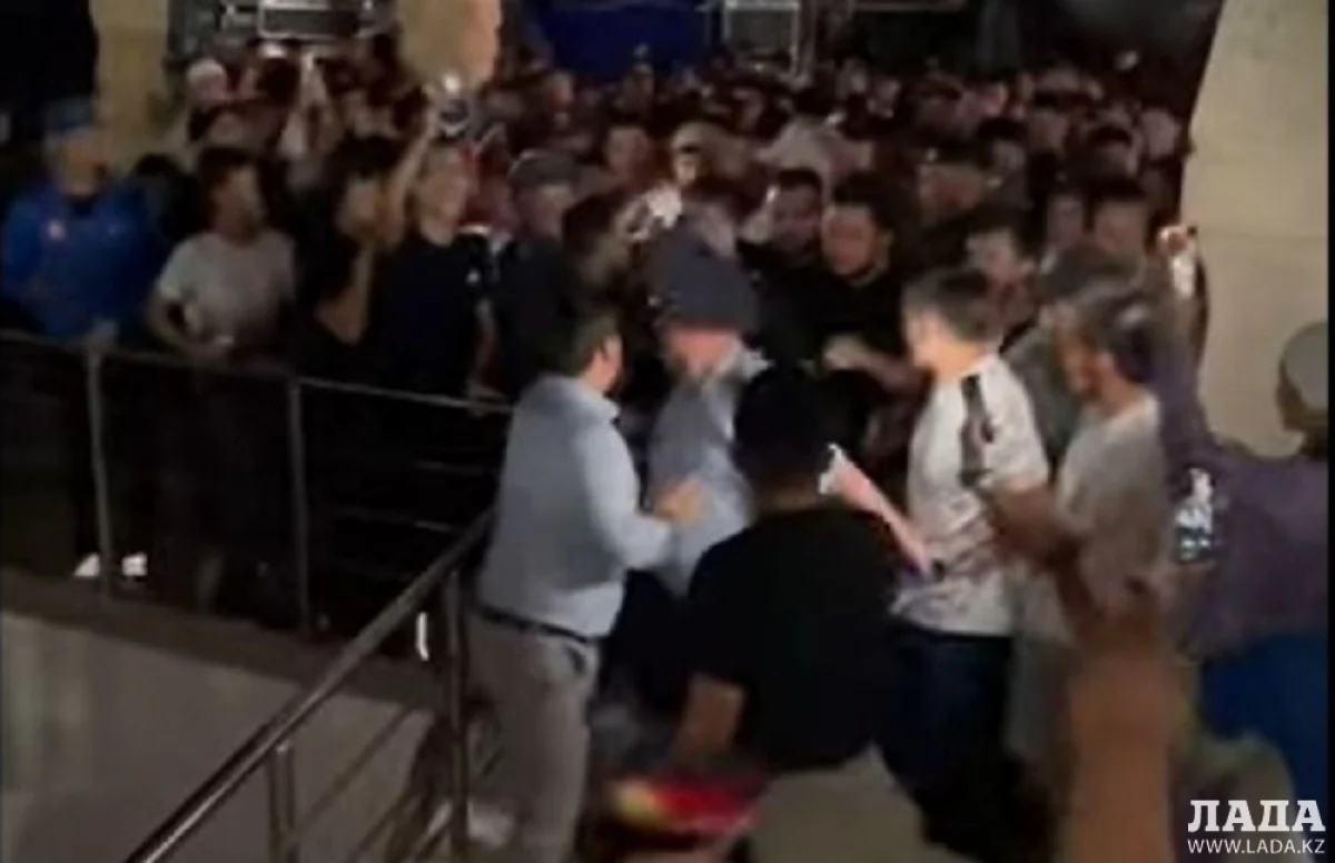 Кадр видео с места событий