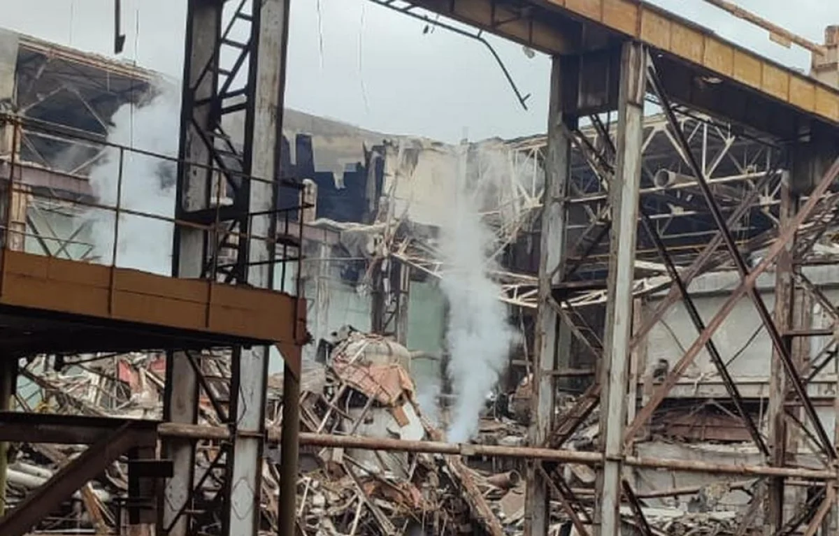 Обрушение крыши на предприятии. Фото предоставил достоверный источник