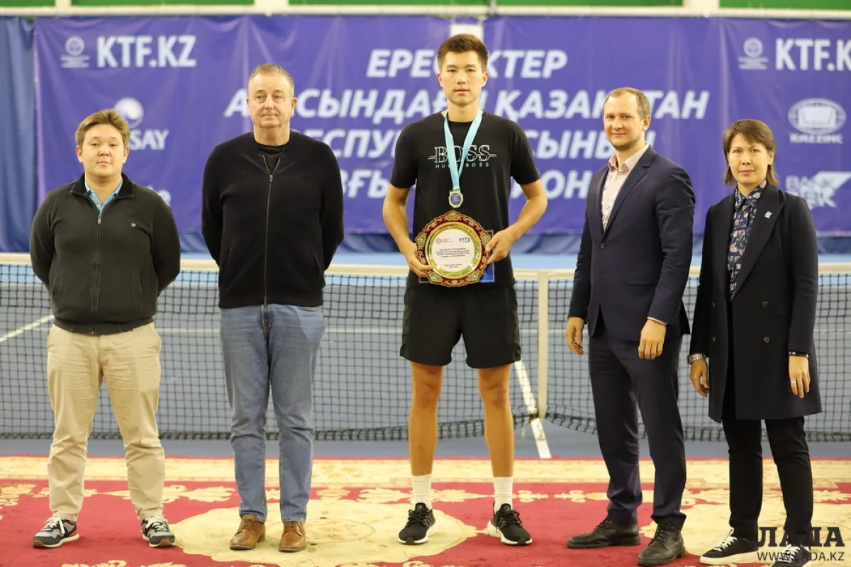 Фото предоставил тренер теннисного центра Актау Берекет Жанибеков