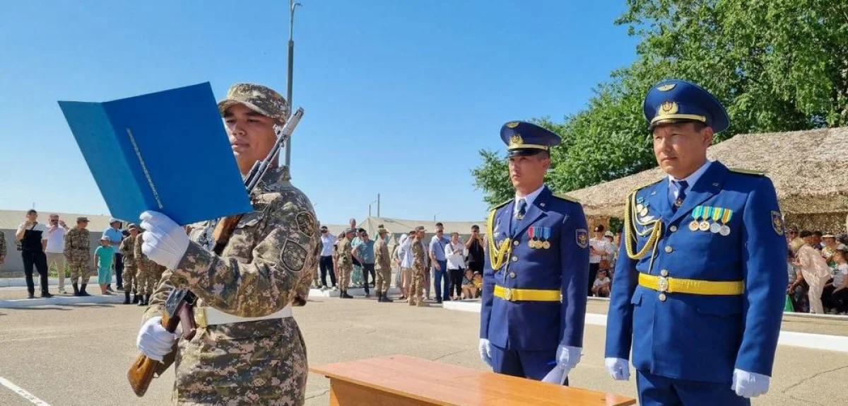 Церемония принятия присяги. Фото предоставлено пресс-службой актауского гарнизона