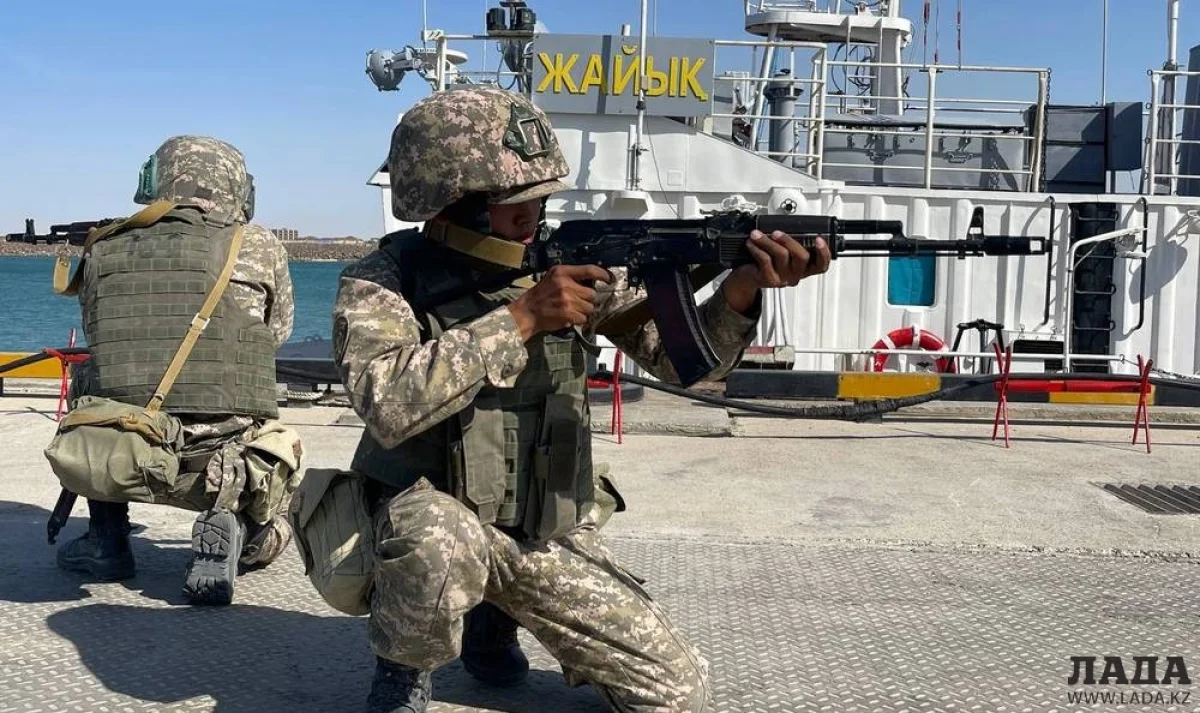 Ротно-тактические учения. Фото предоставлено пресс-службой Актауского гарнизона