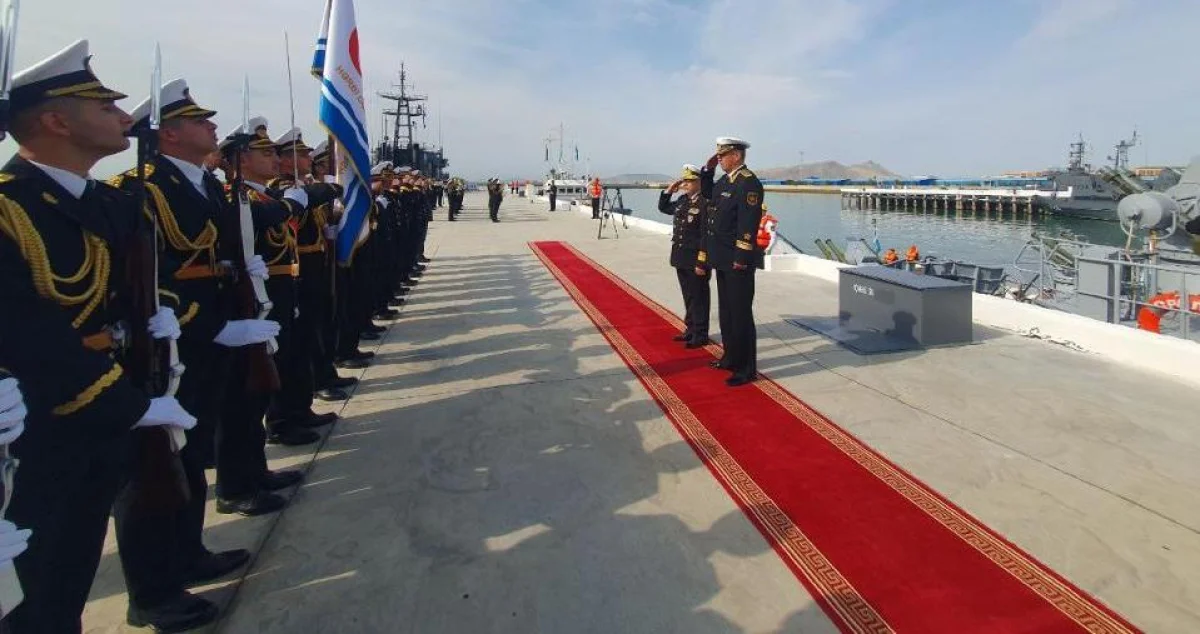 Встреча ВМС двух государств. Фото предоставлено Н.Шалабаевым