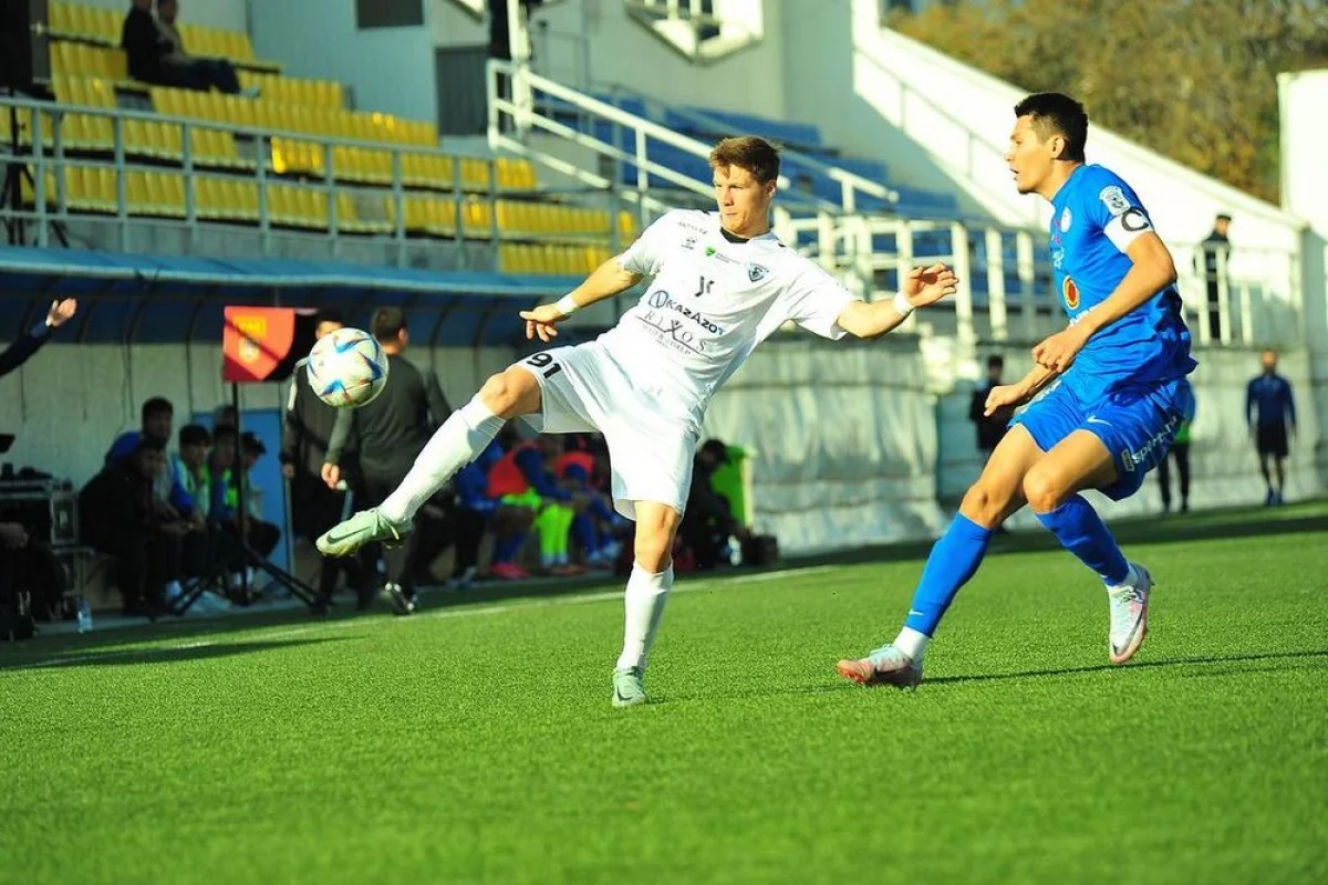 Фото футбольного клуба «Каспий»