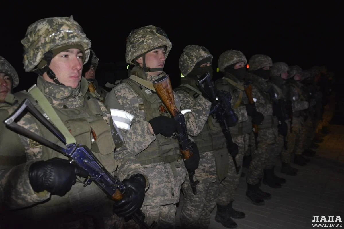 Боевые стрельбы на полигоне. Фото предоставил Н.Шалабаев