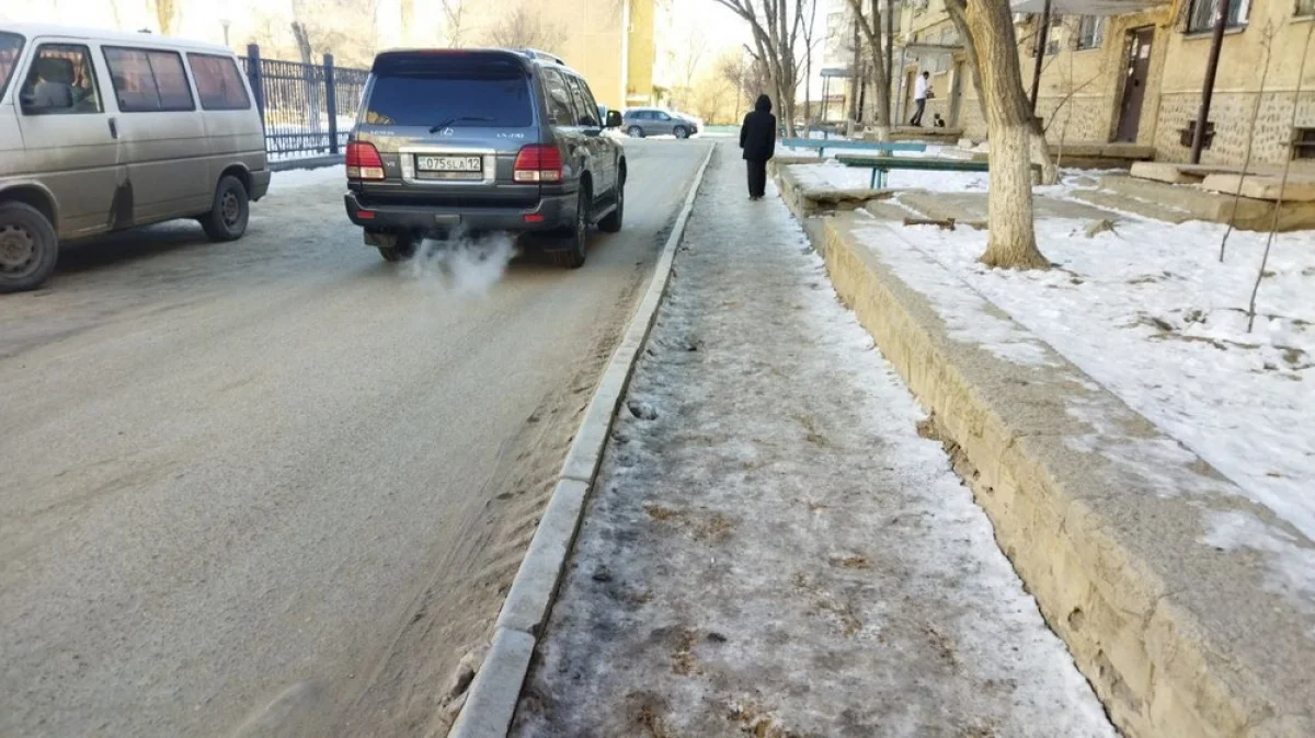 Фото жителей дома №15 в 11 микрорайоне