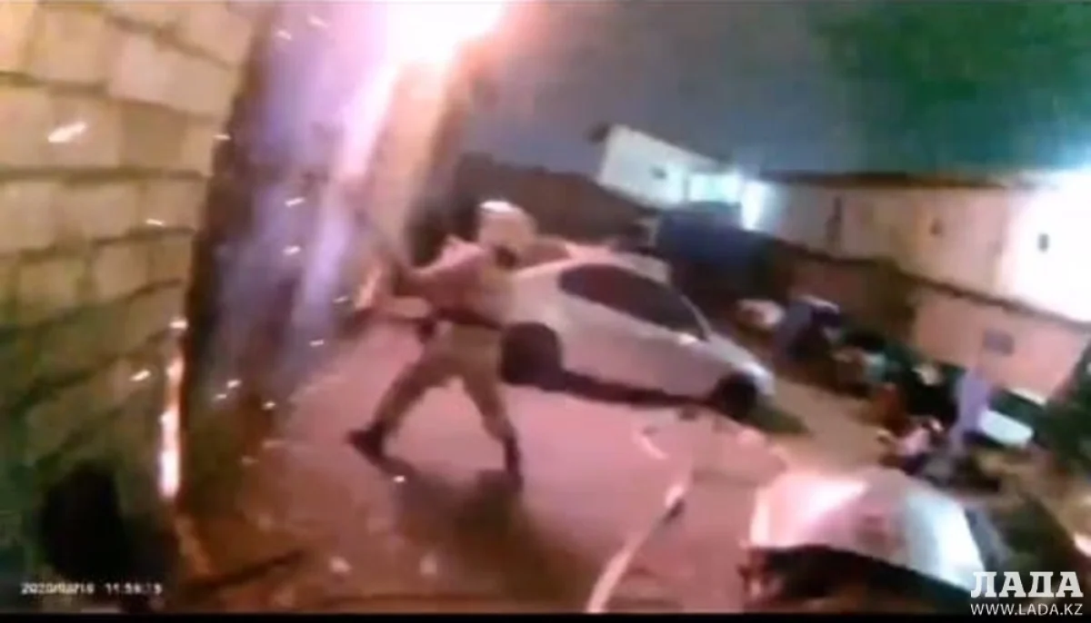 стоп кадр из видео