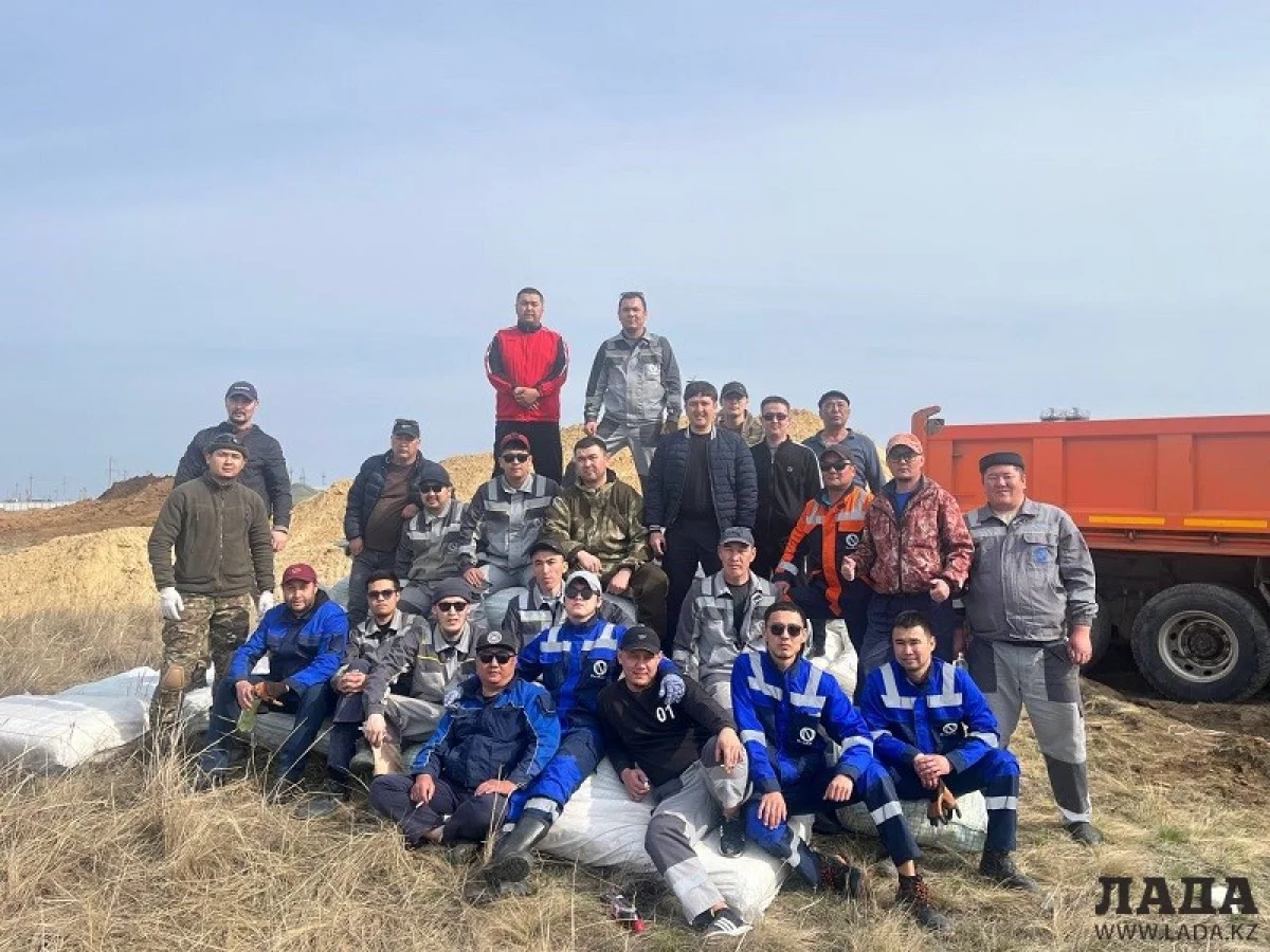 Как «КазАзот» помогает бороться с паводками в регионах