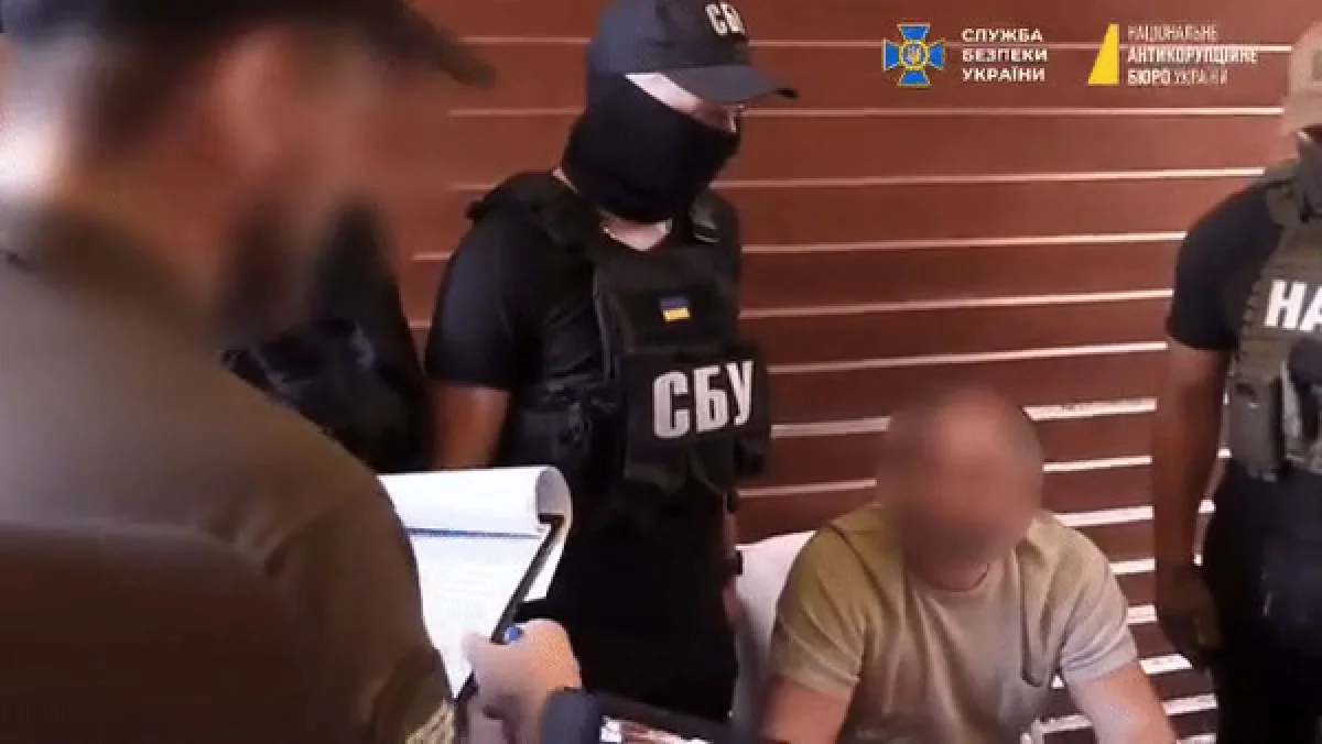 Кадры из видео