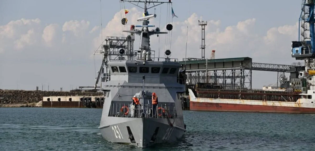 Корабль на выполнении задания. Фото предоставила пресс-служба Актауского гарнизона