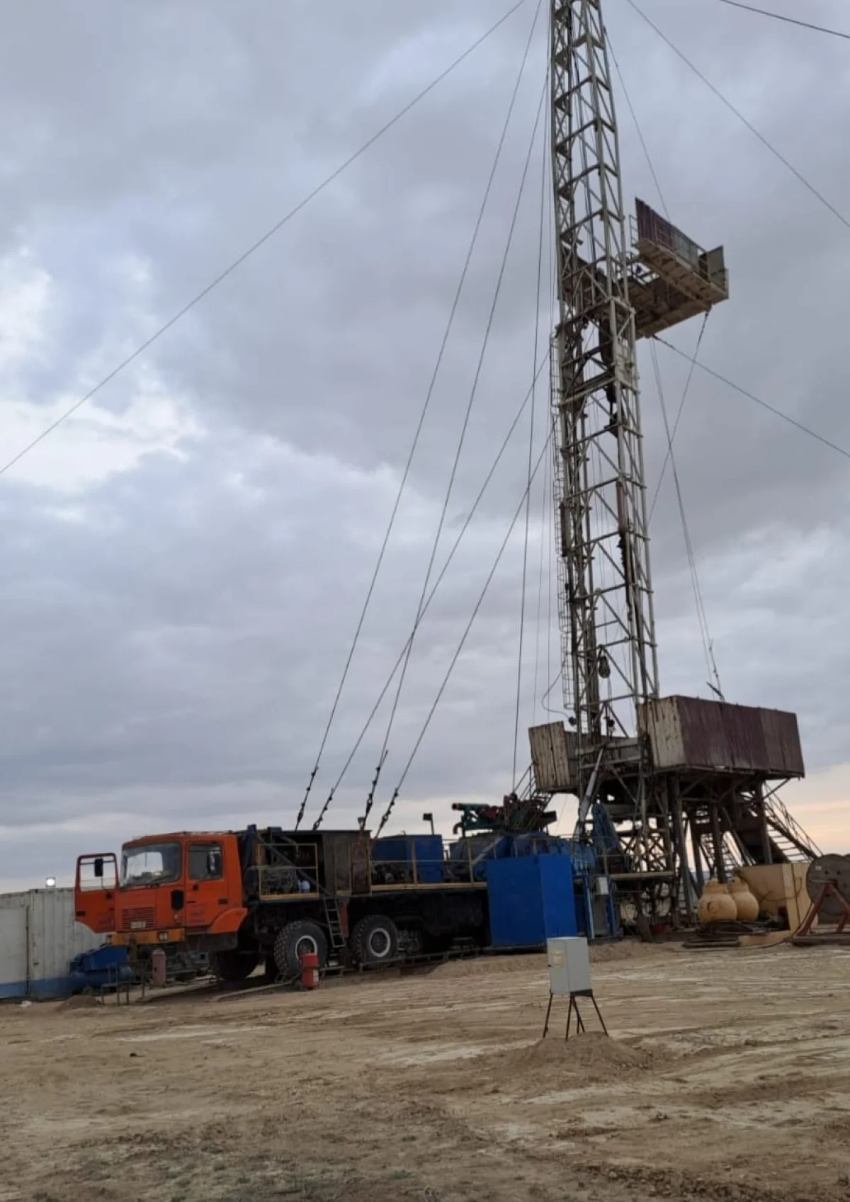 По просьбам трудящихся: сотрудники ТОО «Кезби» просят освободить работодателя