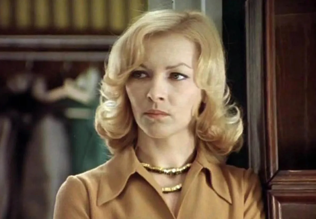 Кадр из фильма "Ирония судьбы, или С легким паром"