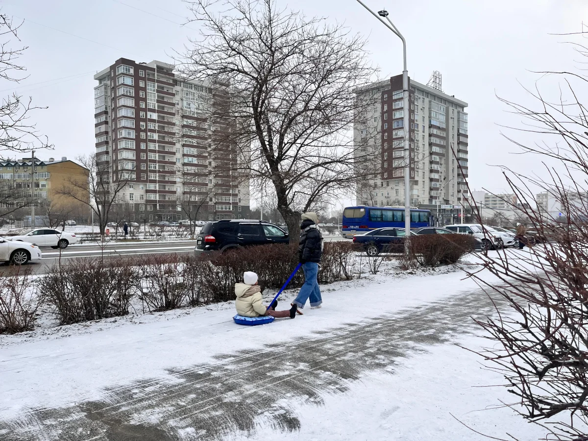 Снег в Актау. Фото автора