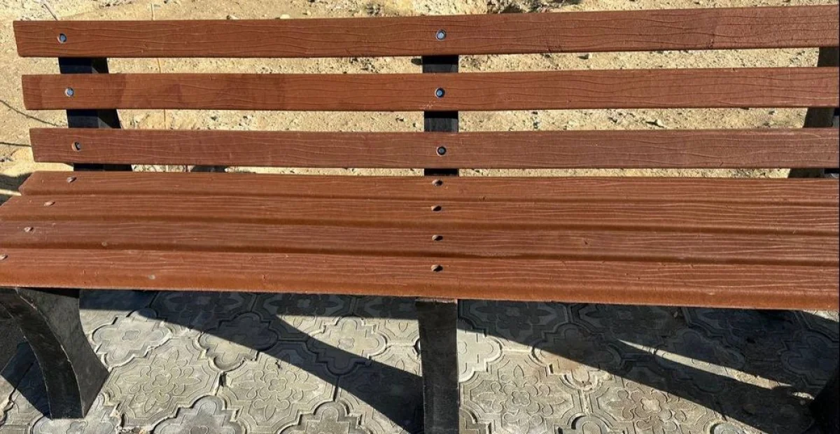 Скамейка. Иллюстративное фото из архива