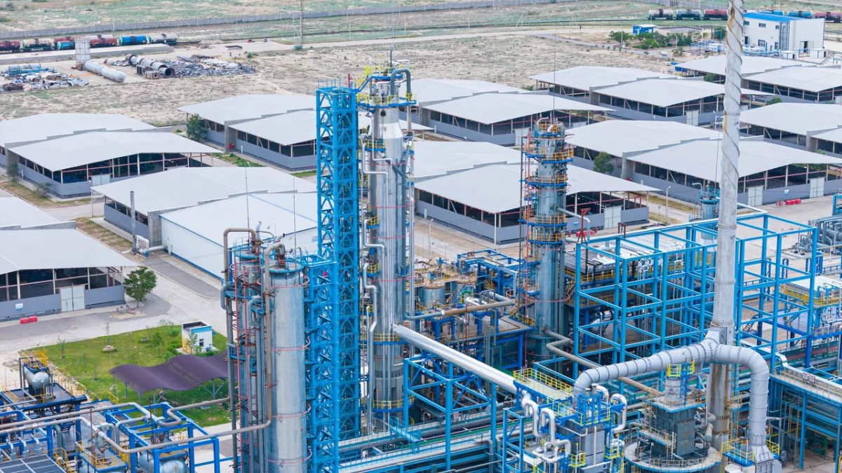 В Актау дан пуск модернизированному заводу «Caspi Bitum»