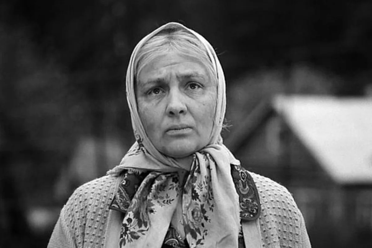 Кадр: фильм «Любовь и голуби»